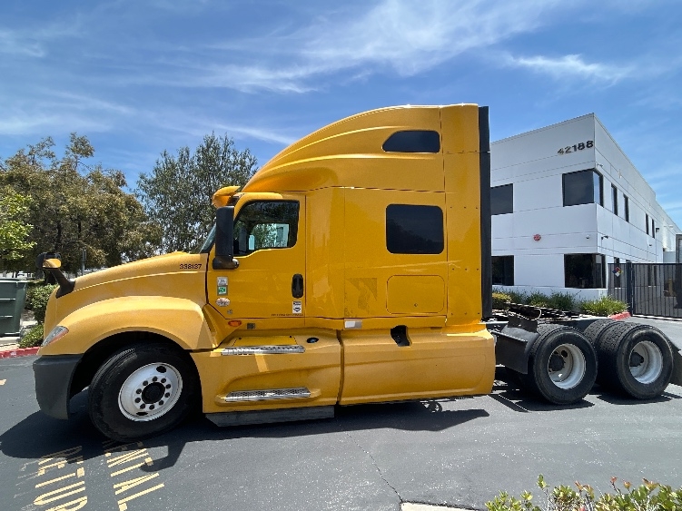 2020 International LT in Torrance, CA — photo 4
