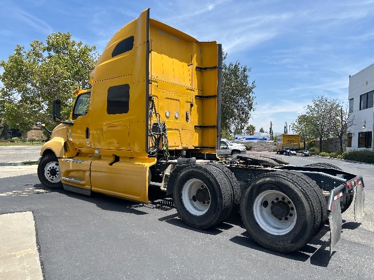 2020 International LT in Torrance, CA — photo 5