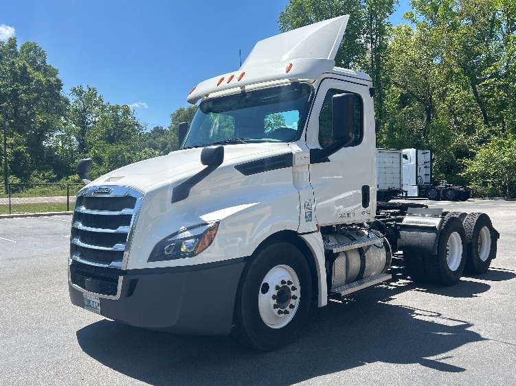 2020 Freightliner Cascadia in Ladson, SC — photo 3