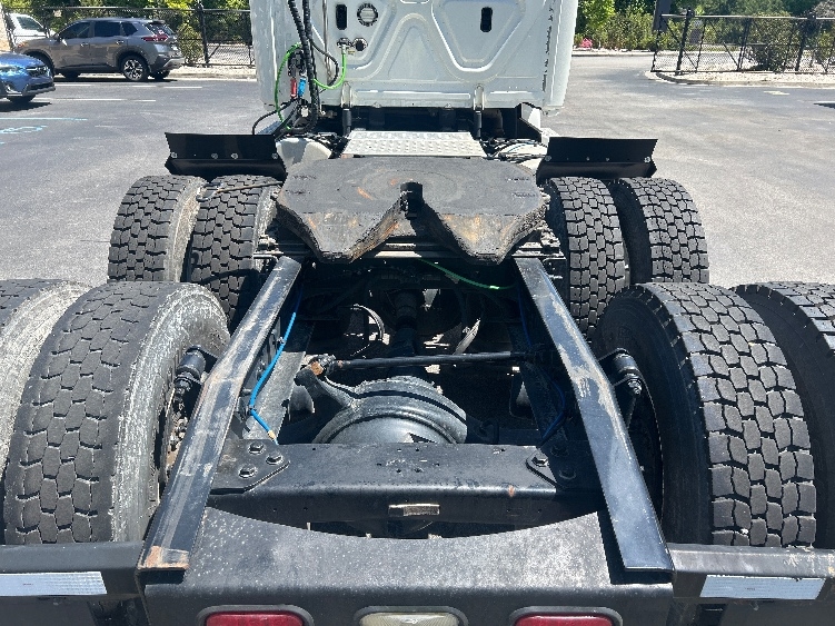 2020 Freightliner Cascadia in Ladson, SC — photo 6