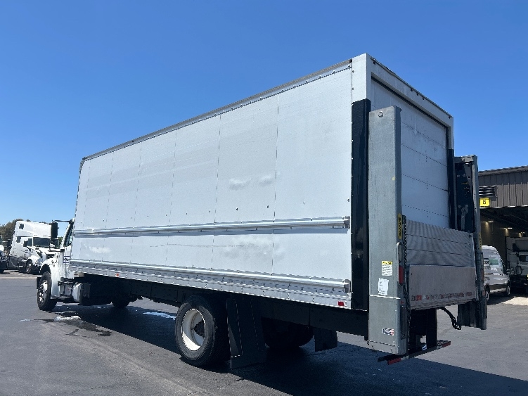 2020 Freightliner eM2 in Stockton, CA — photo 6