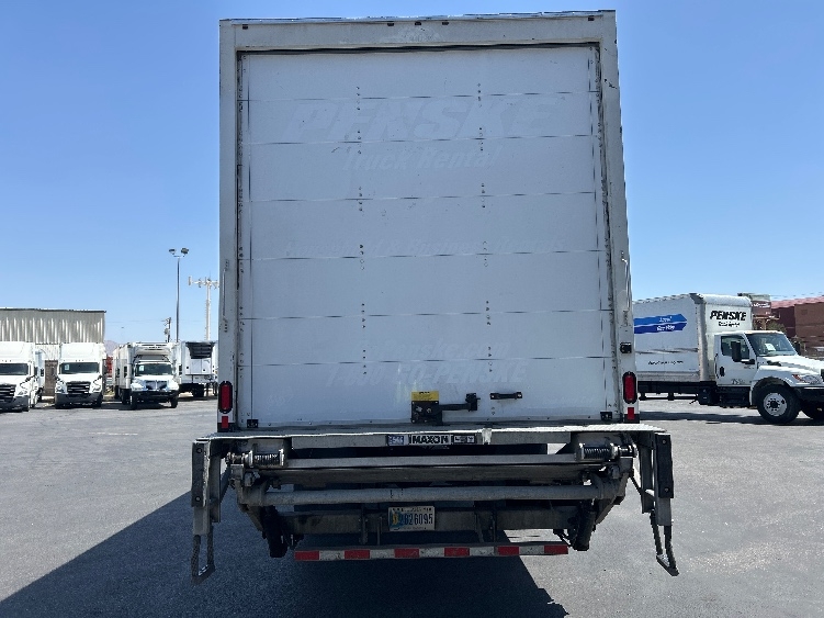 2020 Freightliner M2 106 in Phoenix, AZ — photo 7