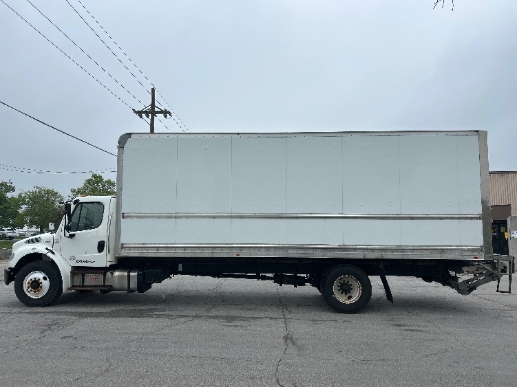 2020 Freightliner M2 106 in Omaha, NE — photo 4
