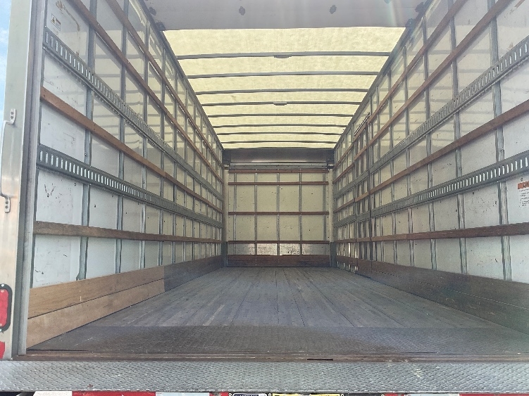2020 Freightliner eM2 in Rockville, MD — photo 8