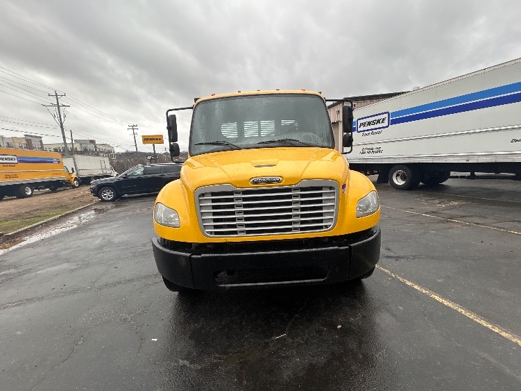 2020 Freightliner M2 106 in Mount Pleasant, PA — photo 2