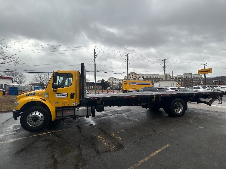 2020 Freightliner M2 106 in Mount Pleasant, PA — photo 4
