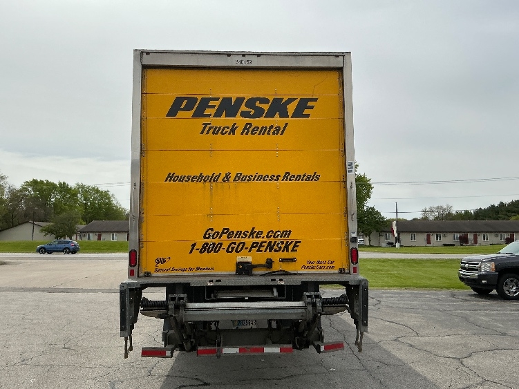 2020 Hino 268 in Elkhart, IN — photo 7