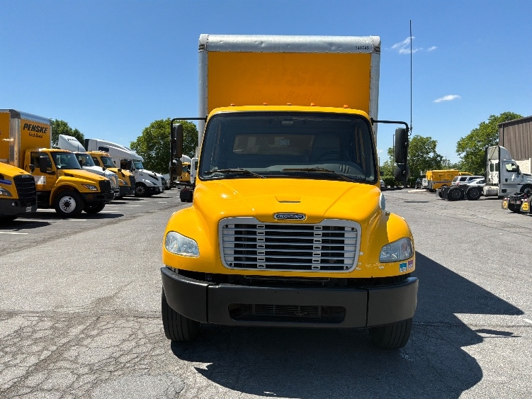 2020 Freightliner eM2 in Harrisburg, PA — photo 2