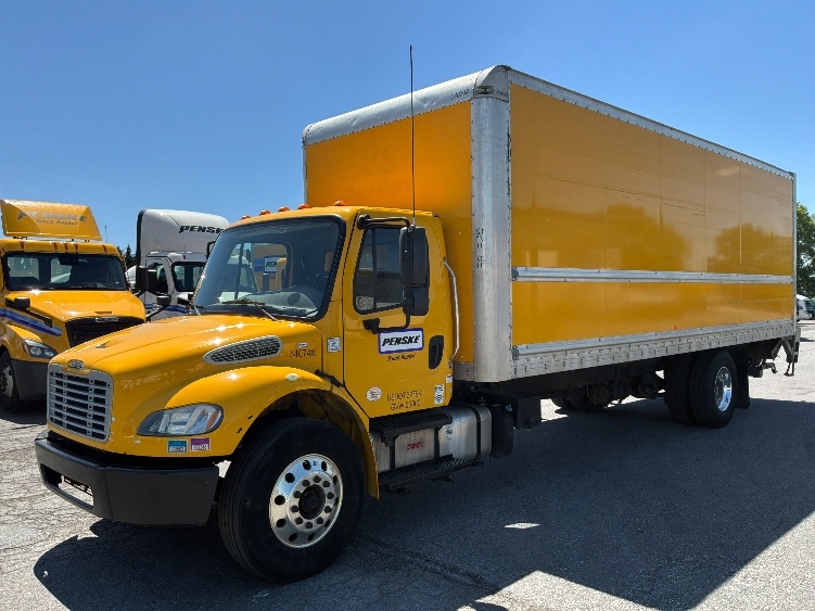 2020 Freightliner eM2 in Harrisburg, PA — photo 3