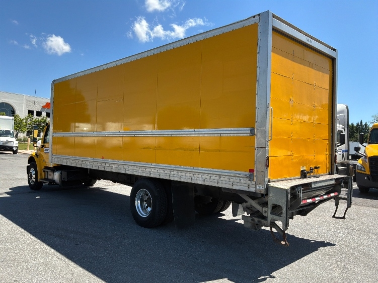 2020 Freightliner eM2 in Harrisburg, PA — photo 6