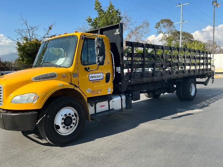2020 Freightliner M2 106 in Torrance, CA — photo 3
