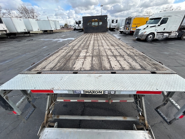 2020 Freightliner M2 106 in Fresno, CA — photo 10