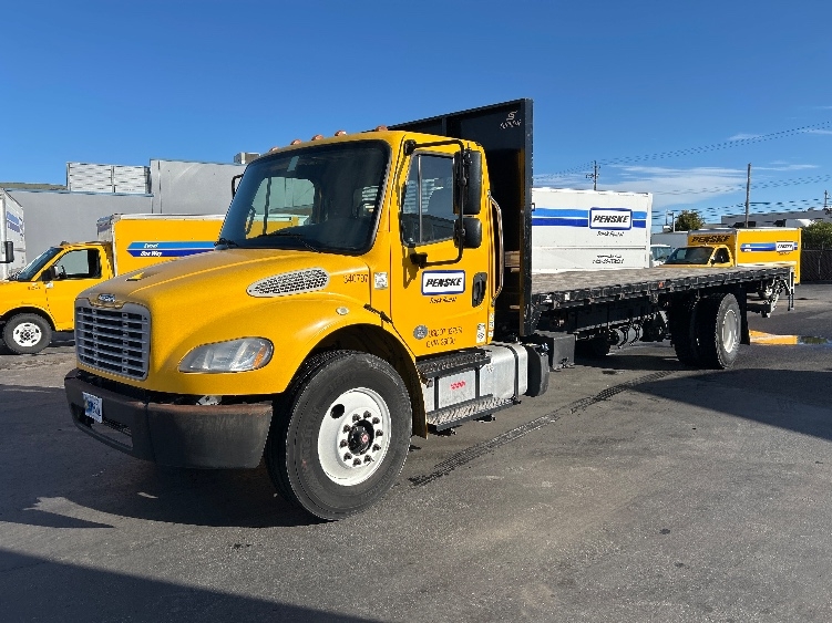2020 Freightliner M2 106 in West Sacramento, CA — photo 3