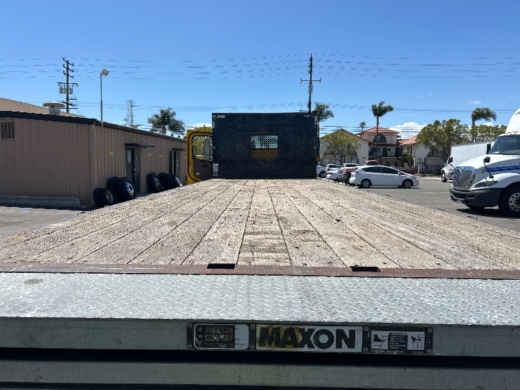 2020 Freightliner eM2 in Fresno, CA — photo 9