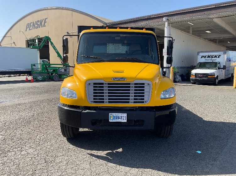 2020 Freightliner M2 106 in Tacoma, WA — photo 2