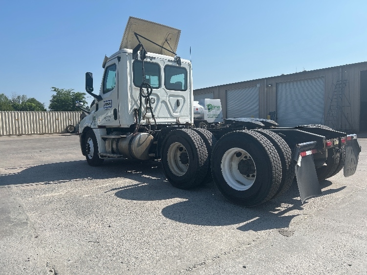 2020 Freightliner Cascadia in Macon, GA — photo 5