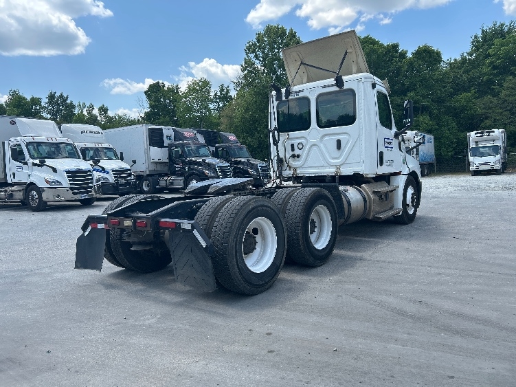 2020 Freightliner Cascadia in Macon, GA — photo 7