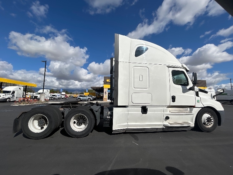 2020 Freightliner in Fontana, CA — photo 8
