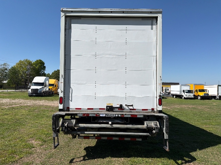 2020 Freightliner eM2 in Springfield, MO — photo 7