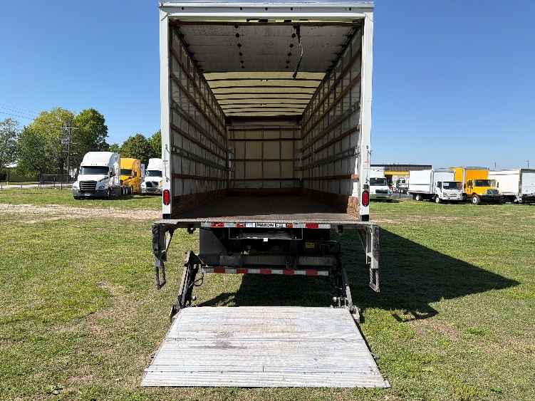 2020 Freightliner eM2 in Springfield, MO — photo 9