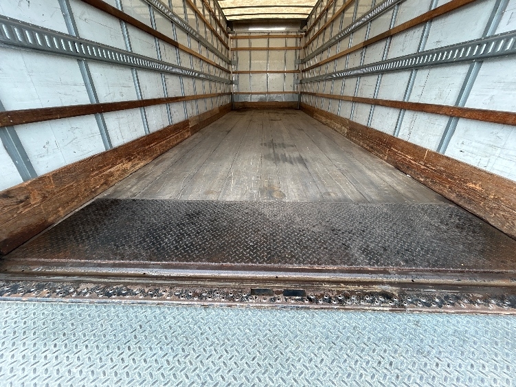 2020 Freightliner eM2 in Wichita, KS — photo 10