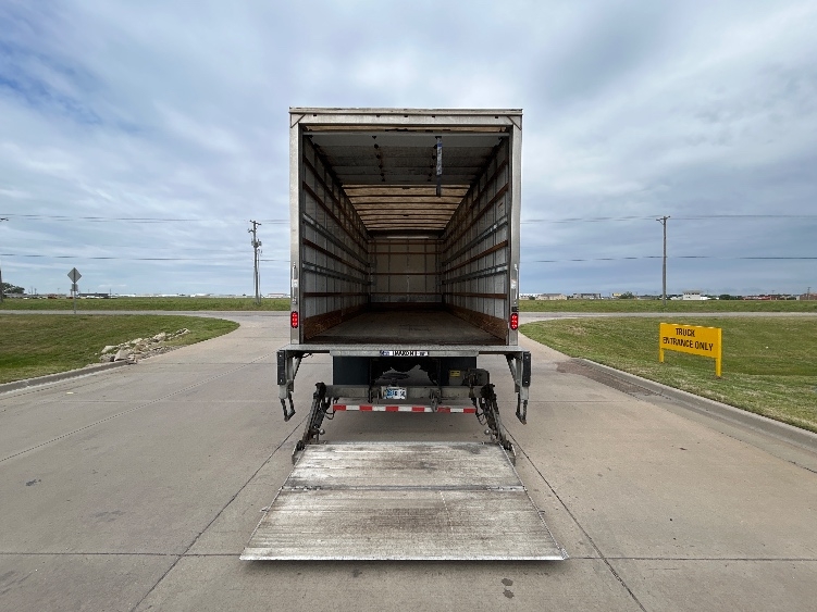2020 Freightliner eM2 in Wichita, KS — photo 9