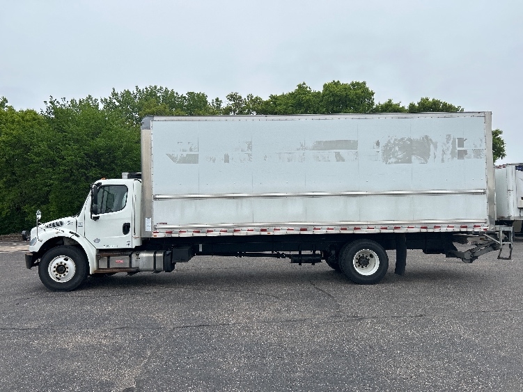 2020 Freightliner eM2 in Brooklyn Park, MN — photo 4