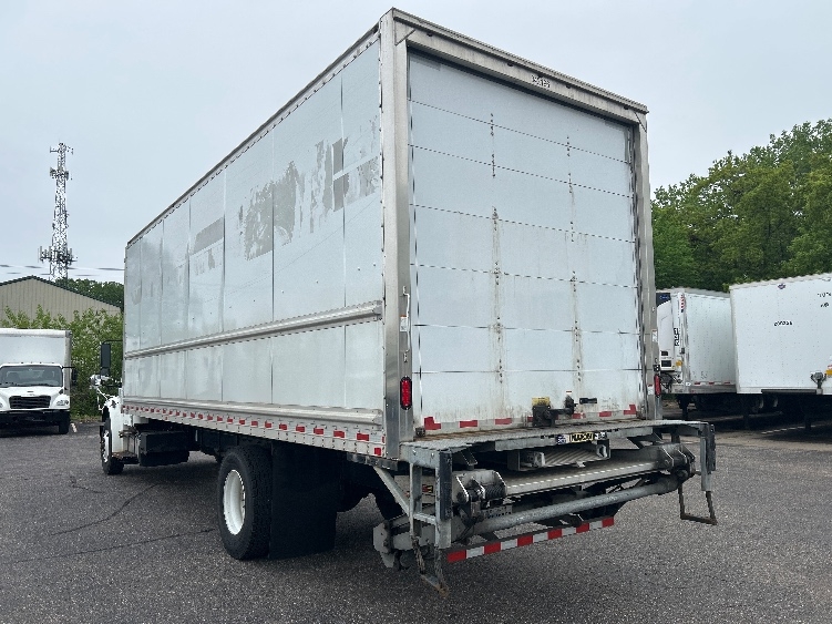 2020 Freightliner eM2 in Brooklyn Park, MN — photo 6