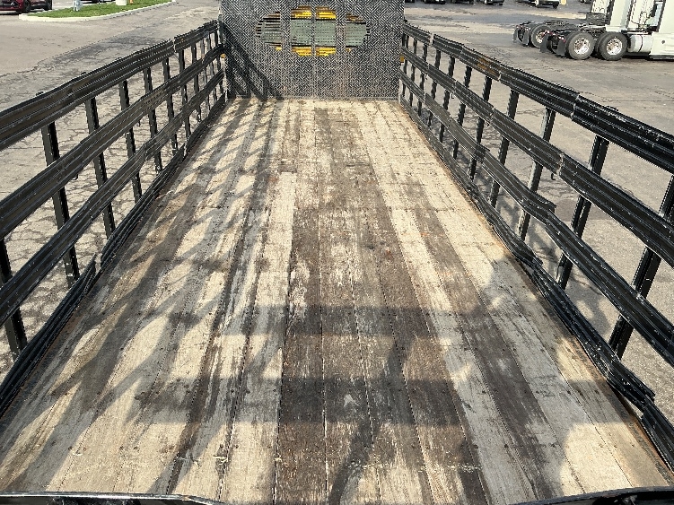 2020 Freightliner M2 106 in Dayton, OH — photo 8