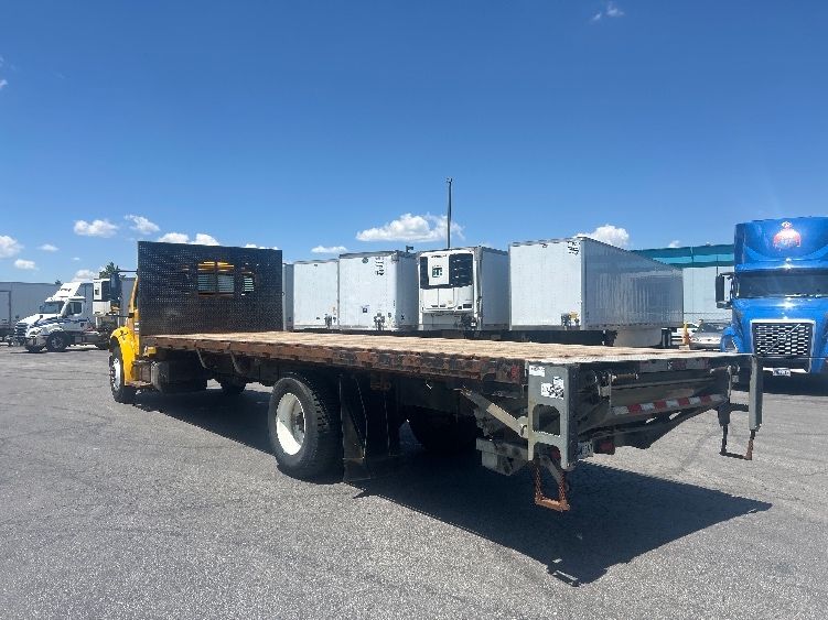 2020 Freightliner eM2 in Obetz, OH — photo 6
