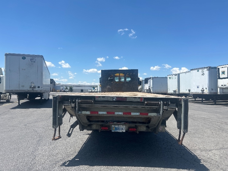 2020 Freightliner eM2 in Obetz, OH — photo 7