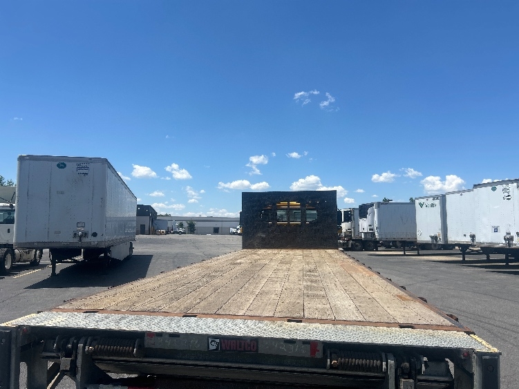 2020 Freightliner eM2 in Obetz, OH — photo 8