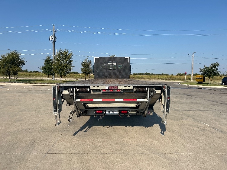 2020 Freightliner M2 106 in Austin, TX — photo 7