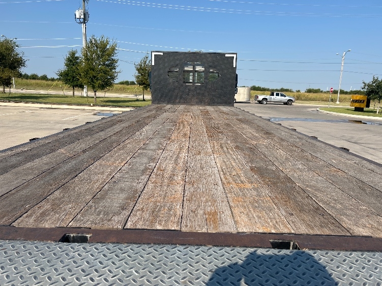 2020 Freightliner M2 106 in Austin, TX — photo 9