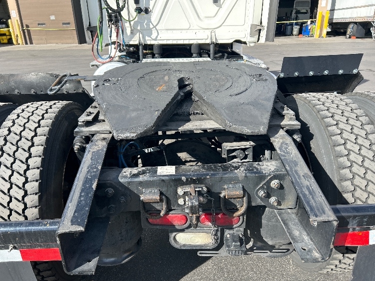 2021 Freightliner Cascadia in Las Vegas, NV — photo 6
