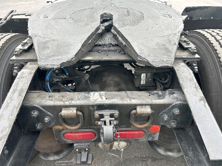 2021 Freightliner Cascadia in Las Vegas, NV — photo 6