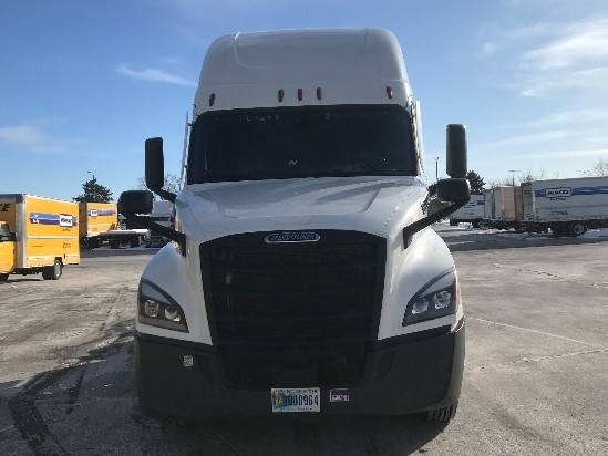 2021 Freightliner Cascadia in Concord, NC — photo 2