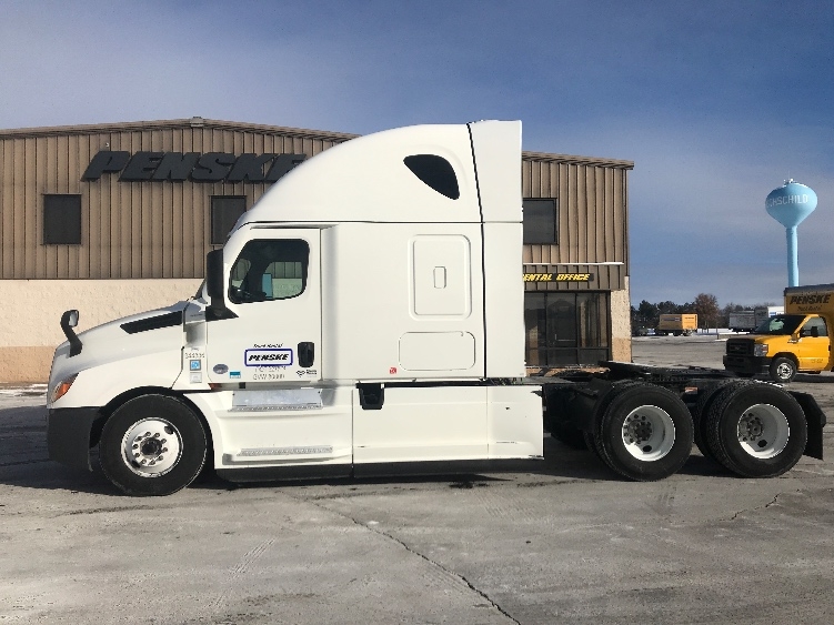 2021 Freightliner Cascadia in Concord, NC — photo 4