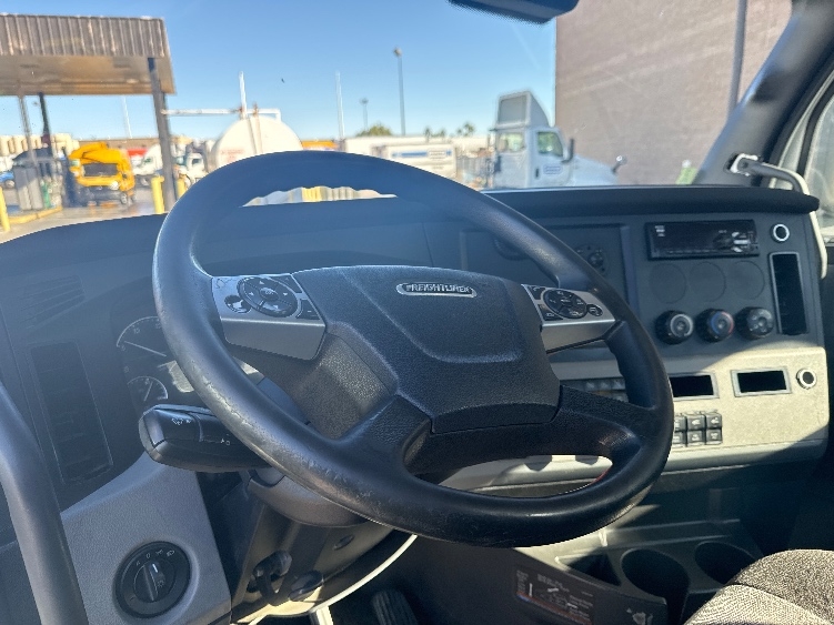 2021 Freightliner in North Las Vegas, NV — photo 10
