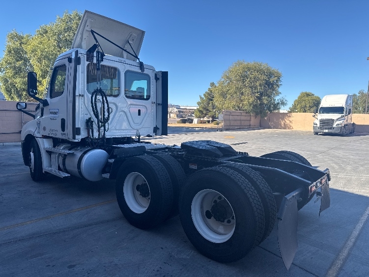 2021 Freightliner in North Las Vegas, NV — photo 5