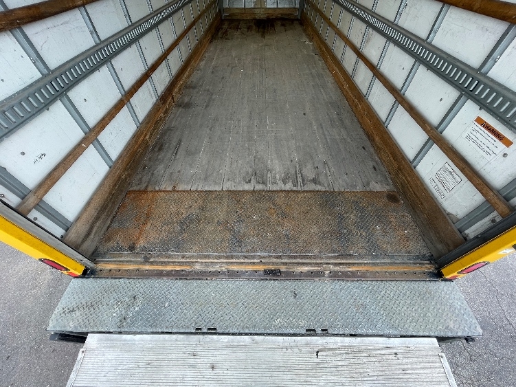 2020 Hino 338 in Kansas City, MO — photo 9