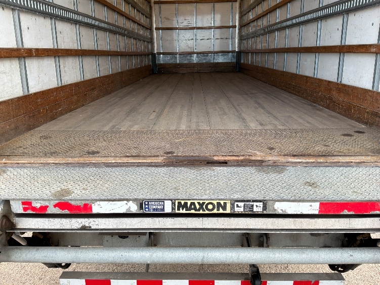 2020 Hino 268 in Sioux Falls, SD — photo 10