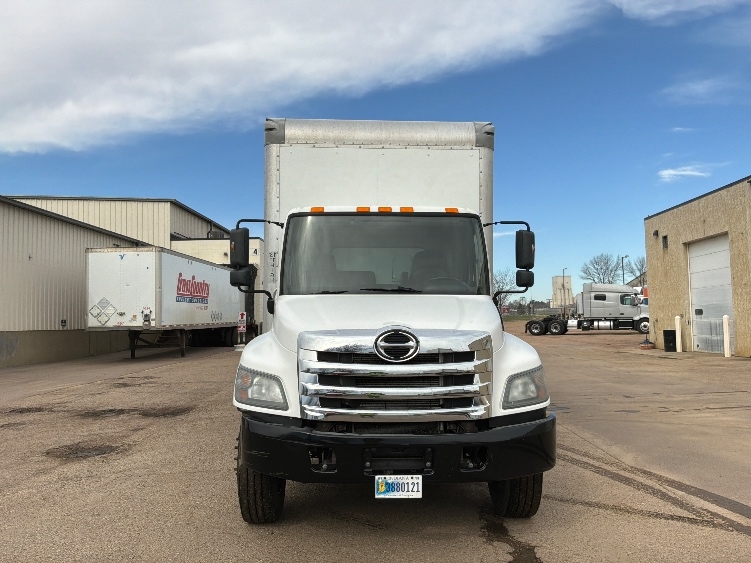 2020 Hino 268 in Sioux Falls, SD — photo 2