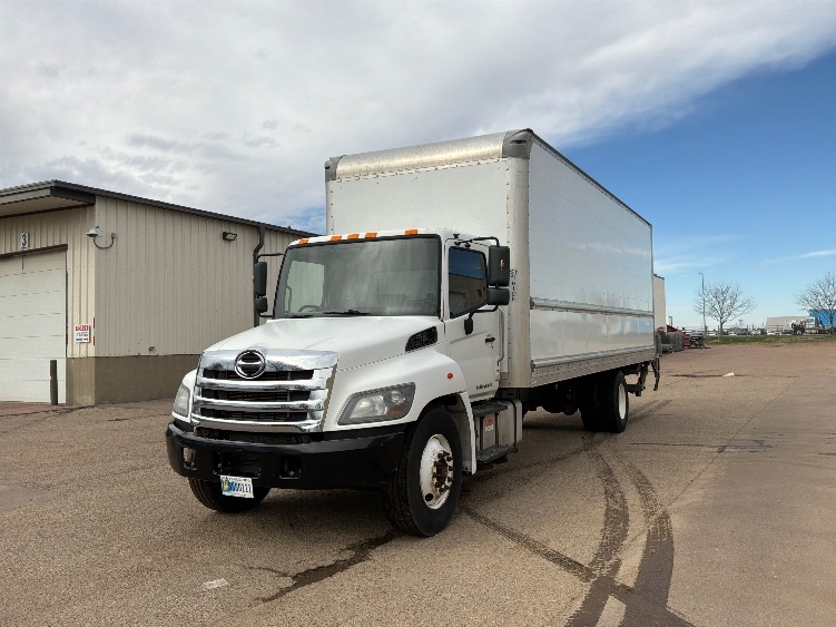 2020 Hino 268 in Sioux Falls, SD — photo 3