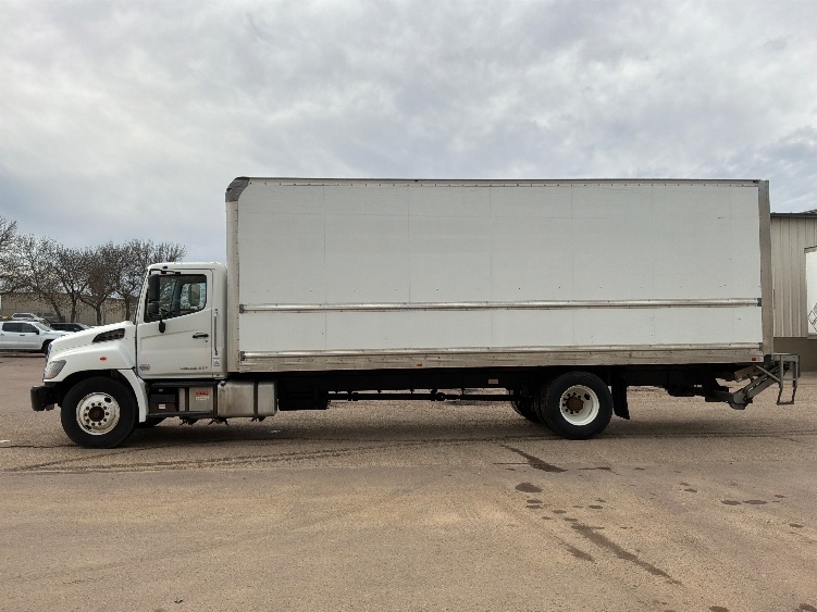 2020 Hino 268 in Sioux Falls, SD — photo 4