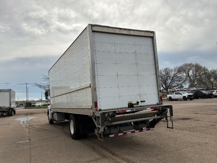 2020 Hino 268 in Sioux Falls, SD — photo 6