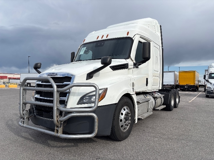 2021 Freightliner Cascadia in Salt Lake City, UT — photo 3