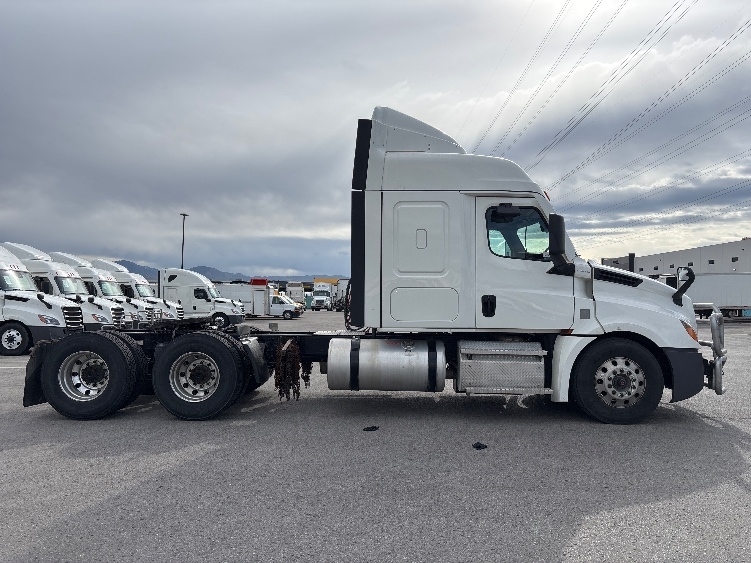 2021 Freightliner Cascadia in Salt Lake City, UT — photo 8