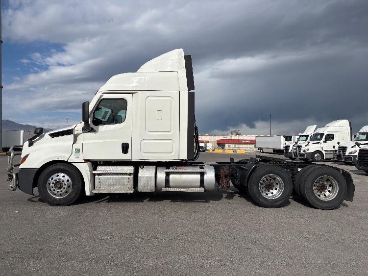 2021 Freightliner Cascadia in Salt Lake City, UT — photo 4