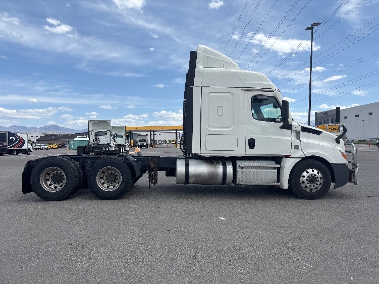 2021 Freightliner Cascadia in Salt Lake City, UT — photo 8